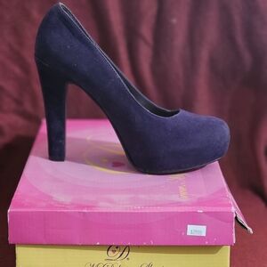 NIB, Delicious Plum Faux Suede Platform Pumps, 8.5
